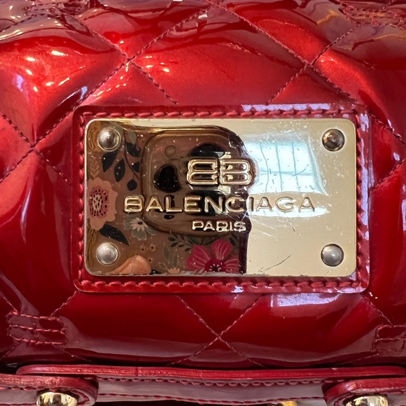 Balenciaga Papillon Handbag in Red Patent Leather - Picture 3 of 13